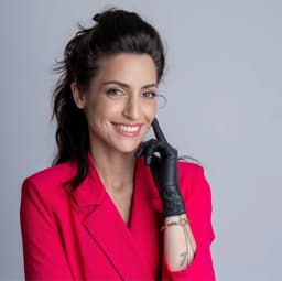 פורטרט של רוני פרל